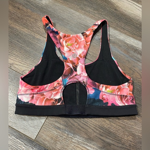 Lululemon Top Speed Bra Size 4 - Picture 2 of 3